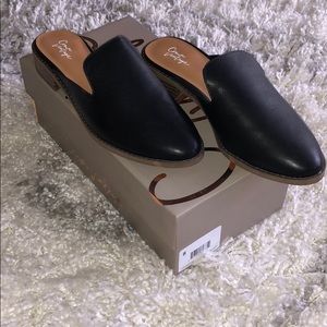 *SOLD* Black Leather Mules